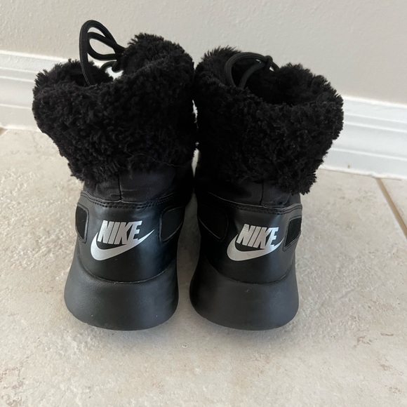Nike Kaishi Winter High Top Lined Black Snow Sneaker Boots Women’s Size 7.5 - Picture 6 of 7